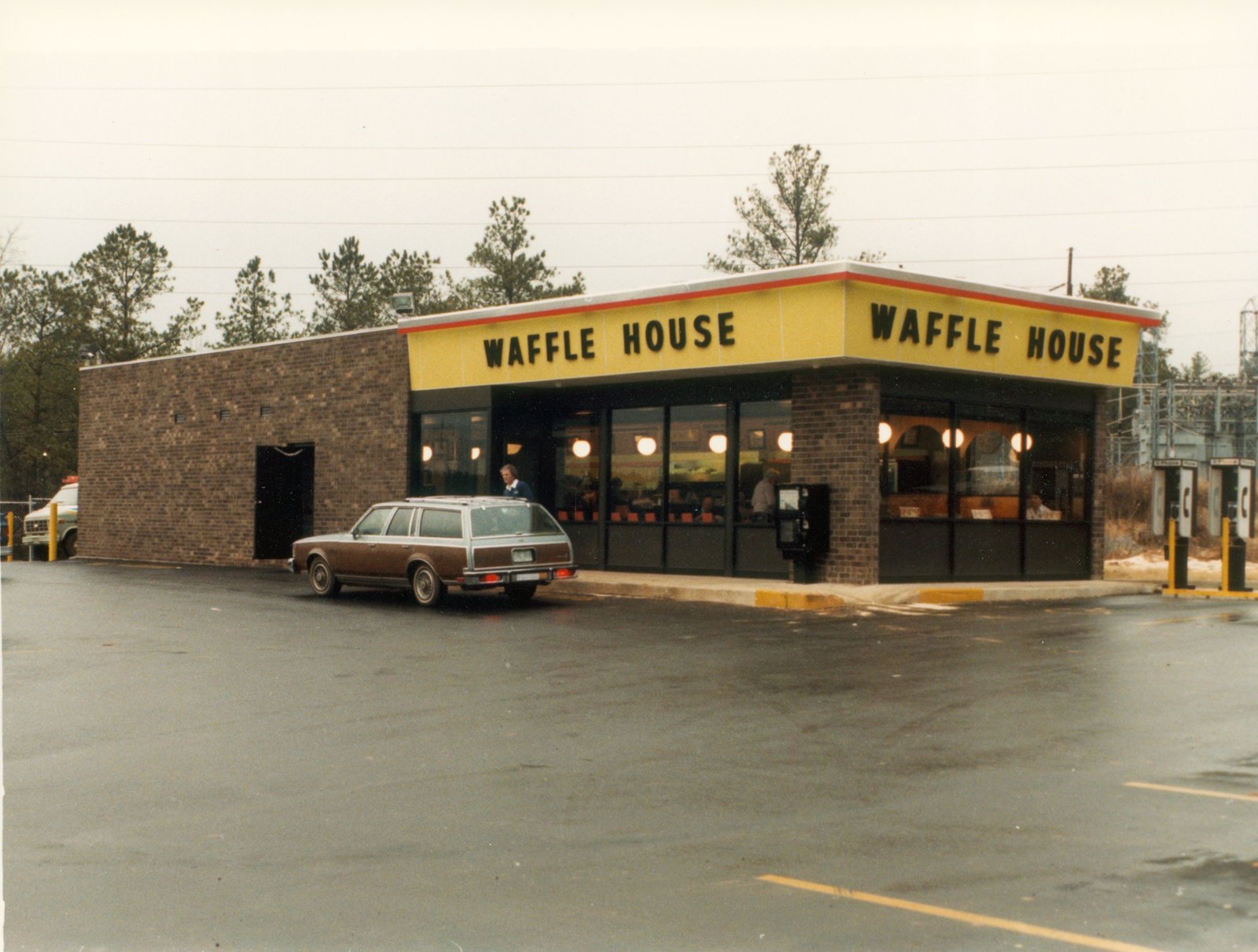 Exterior of Waffle House restaurant